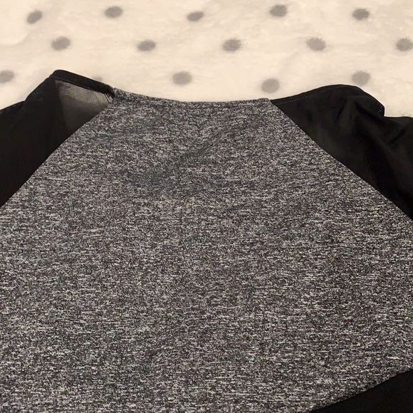 Rufen Gorgeous Sheer Sleeve Top Small - Picture 7 of 7